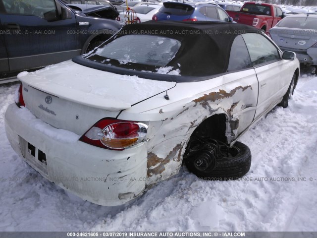 2T1FF28P32C596574 - 2002 TOYOTA CAMRY SOLARA SE/SLE WHITE photo 4