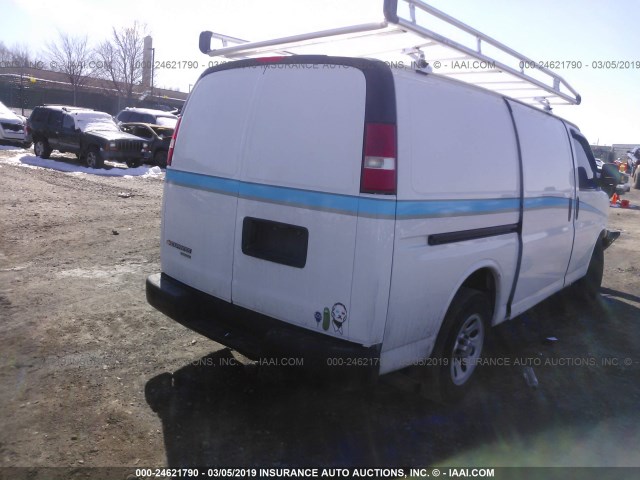 1GCSGAFX7E1138005 - 2014 CHEVROLET EXPRESS G1500  WHITE photo 4