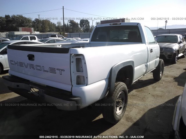 1GCHC24U75E106474 - 2005 CHEVROLET SILVERADO C2500 HEAVY DUTY WHITE photo 4