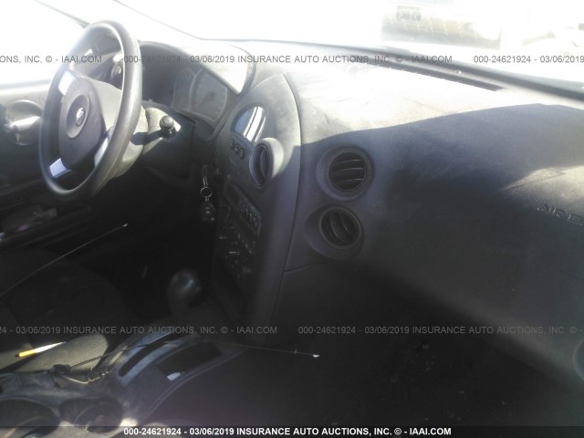 2G2WP552661282076 - 2006 PONTIAC GRAND PRIX SILVER photo 5