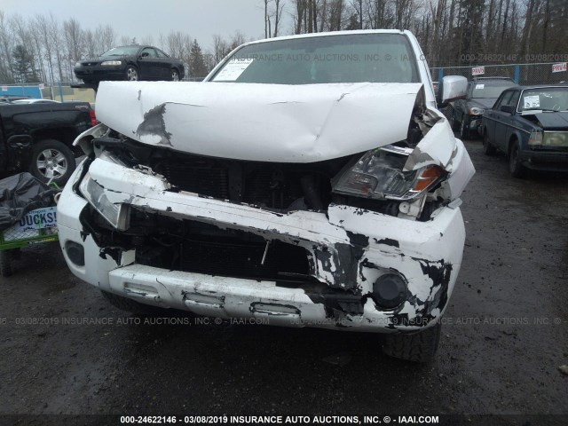 1N6AD07U36C436685 - 2006 NISSAN FRONTIER CREW CAB LE/SE/OFF ROAD WHITE photo 6