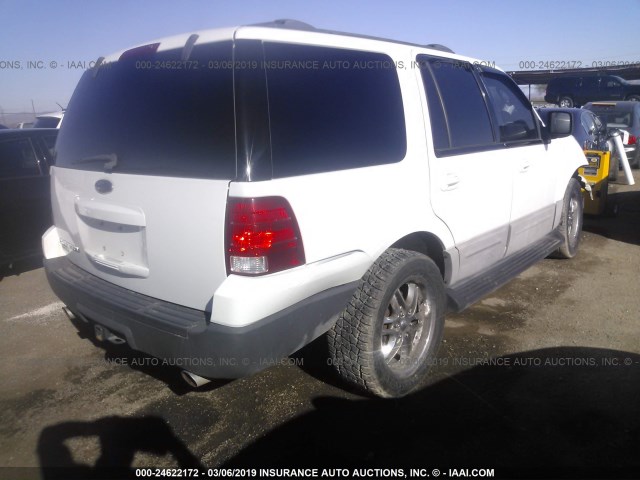 1FMPU15L24LA72846 - 2004 FORD EXPEDITION XLT WHITE photo 4