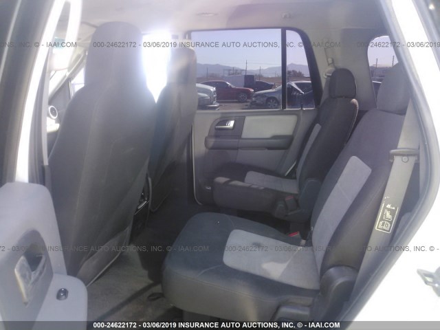 1FMPU15L24LA72846 - 2004 FORD EXPEDITION XLT WHITE photo 8