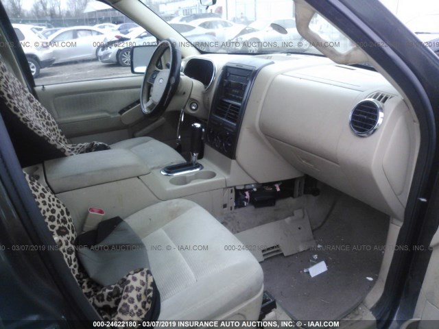 1FMEU63E26UA83786 - 2006 FORD EXPLORER XLT BROWN photo 5