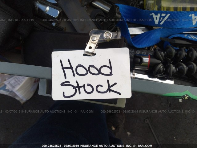 1G1ZB5E18BF325603 - 2011 CHEVROLET MALIBU LS GOLD photo 10