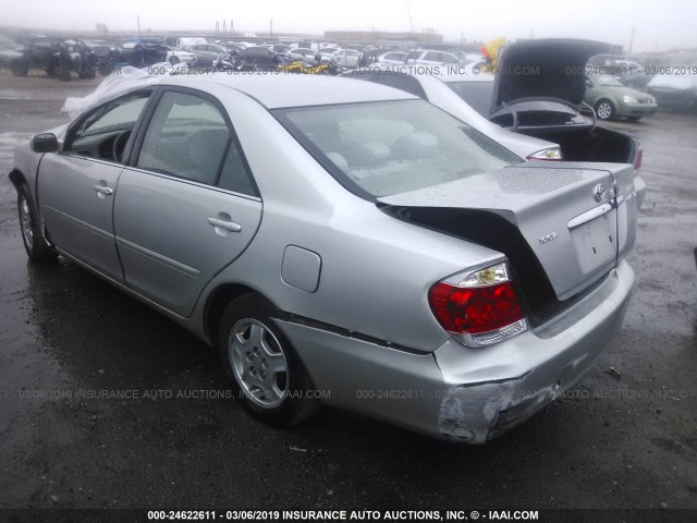 4T1BE32K36U148280 - 2006 TOYOTA CAMRY LE/XLE/SE SILVER photo 3