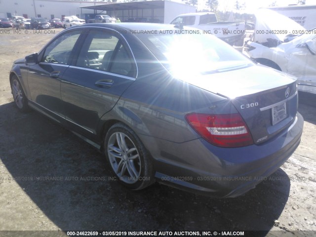 WDDGF8AB8DG127626 - 2013 MERCEDES-BENZ C 300 4MATIC GRAY photo 3