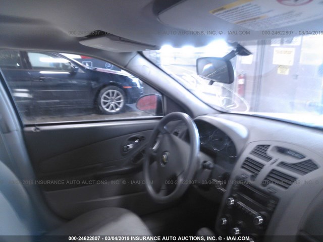 1G1ZS51F06F229696 - 2006 CHEVROLET MALIBU LS თეთრი ფოტო 5