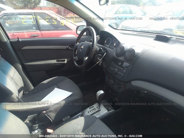 KL1TD56E09B302415 - 2009 CHEVROLET AVEO LS/LT ნაცრისფერი ფოტო 5