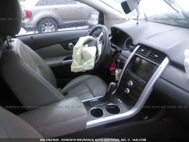 2FMDK4JC9DBB17555 - 2013 FORD EDGE SEL SILVER photo 5