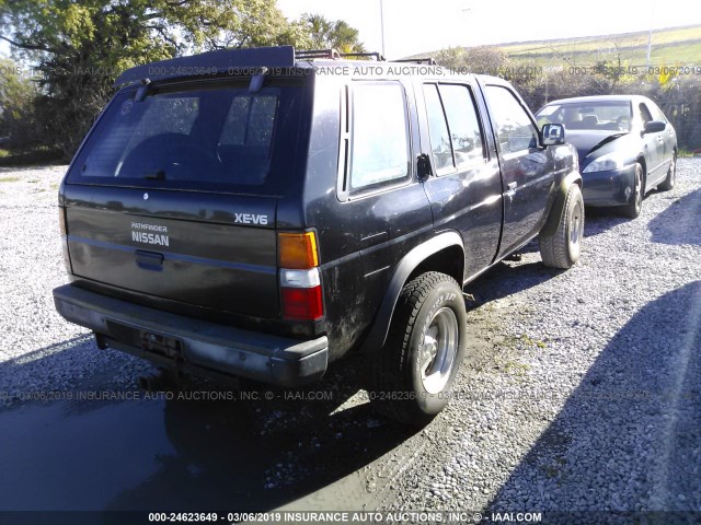 JN8HD17SXLW220627 - 1990 NISSAN PATHFINDER BLACK photo 4