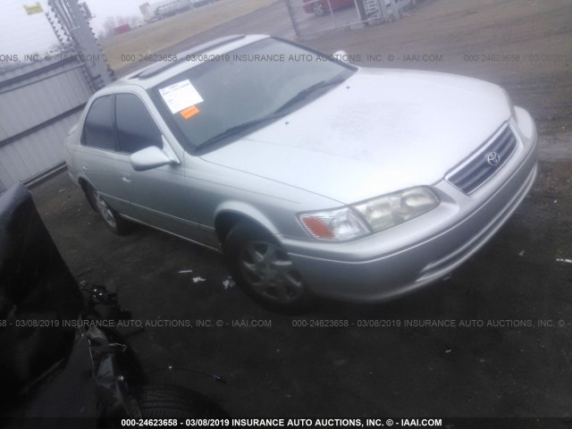 JT2BG22K4Y0494415 - 2000 TOYOTA CAMRY CE/LE/XLE SILVER photo 1