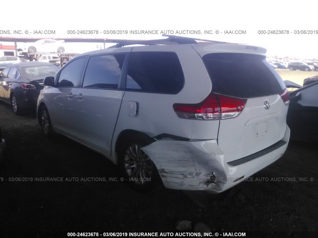 5TDYK3DC0BS168871 - 2011 TOYOTA SIENNA XLE/LIMITED WHITE photo 3