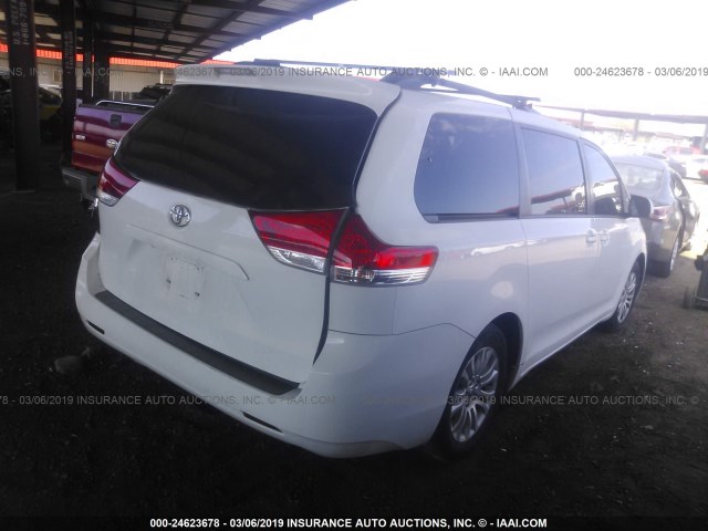 5TDYK3DC0BS168871 - 2011 TOYOTA SIENNA XLE/LIMITED WHITE photo 4