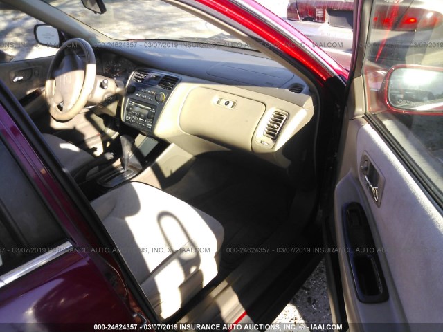 JHMCG66812C012490 - 2002 HONDA ACCORD EX/SE RED photo 5