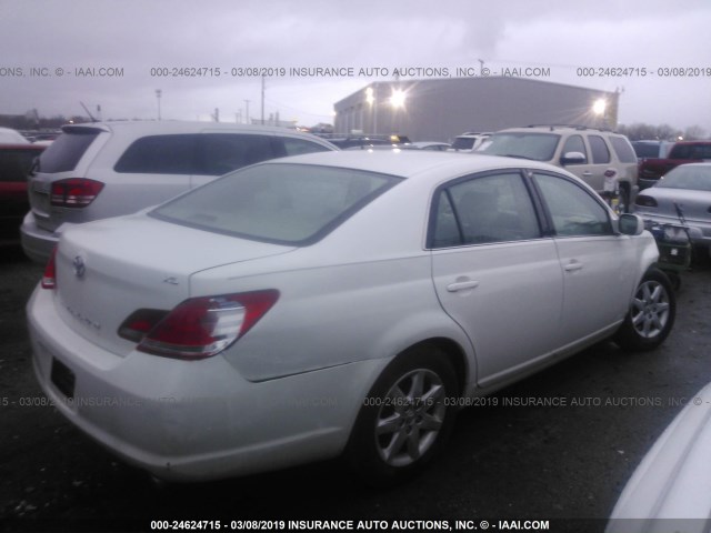 4T1BK36B46U156343 - 2006 TOYOTA AVALON XL/XLS/TOURING/LIMITED WHITE photo 4