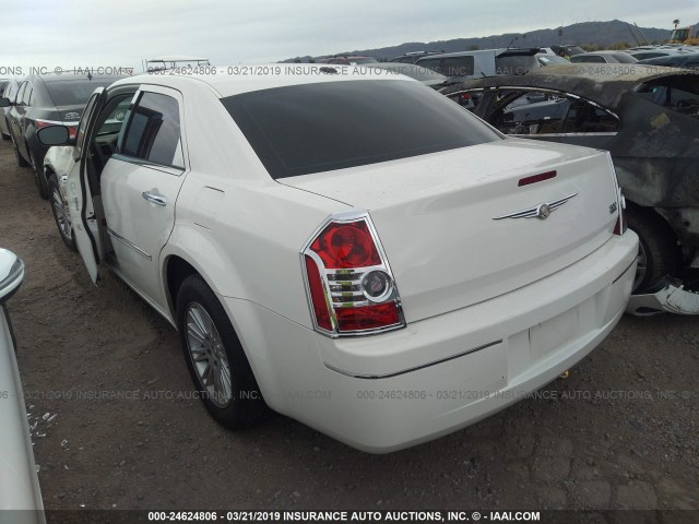 2C3CA5CV8AH228876 - 2010 CHRYSLER 300 TOURING WHITE photo 3