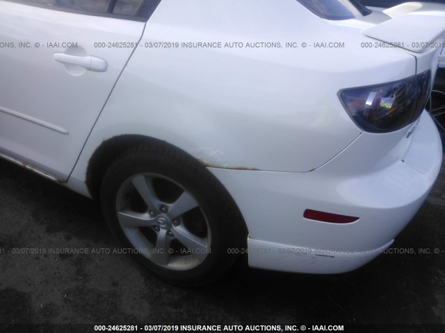 JM1BK123461443433 - 2006 MAZDA 3 S WHITE photo 6