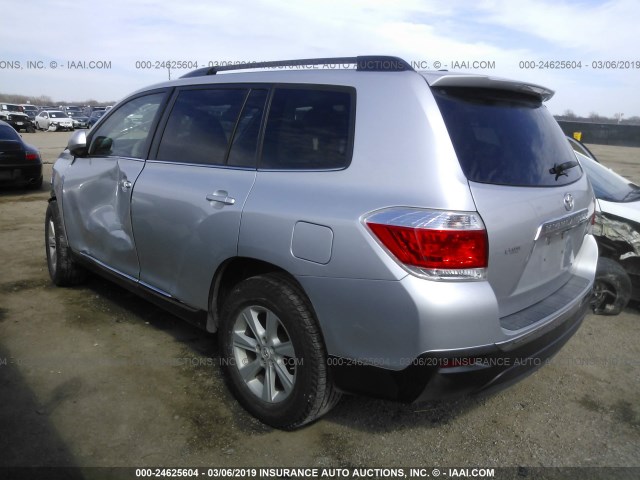 5TDZK3EH5CS071987 - 2012 TOYOTA HIGHLANDER SE SILVER photo 3