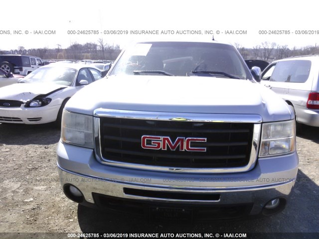 1GTR2WE33BZ124737 - 2011 GMC SIERRA K1500 SLT SILVER photo 6