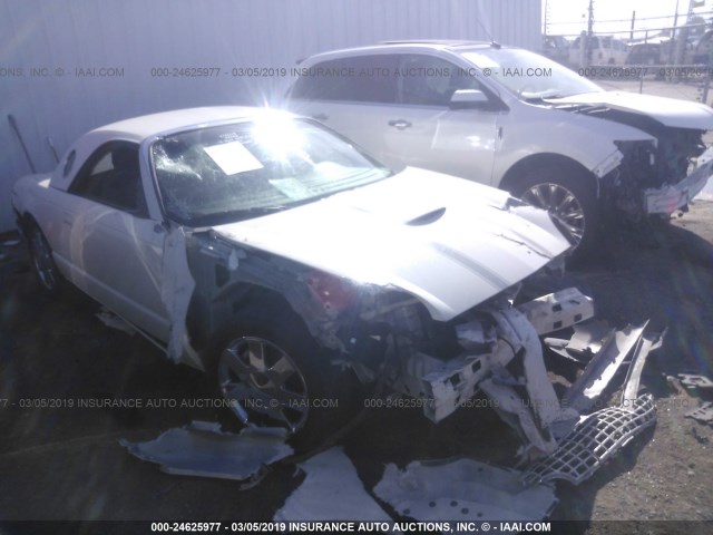 1FAHP60AX3Y101326 - 2003 FORD THUNDERBIRD  WHITE photo 1