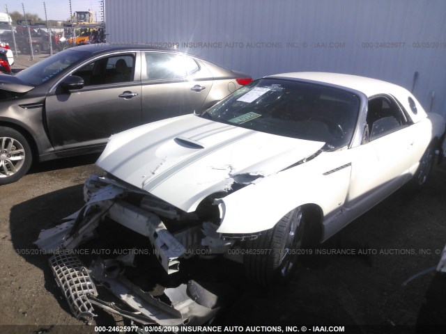 1FAHP60AX3Y101326 - 2003 FORD THUNDERBIRD  WHITE photo 2