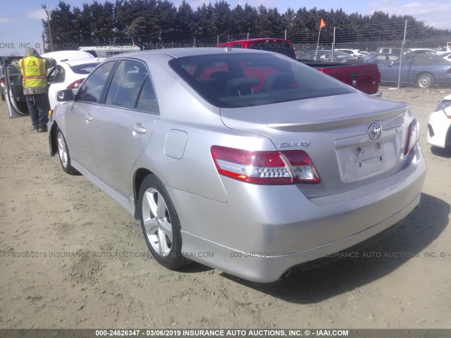 4T1BF3EK6BU221063 - 2011 TOYOTA CAMRY SE/LE/XLE 银色 照片 3