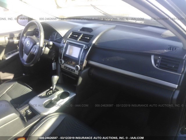 4T1BF1FK2CU151520 - 2012 TOYOTA CAMRY SE/LE/XLE 黑色 照片 5