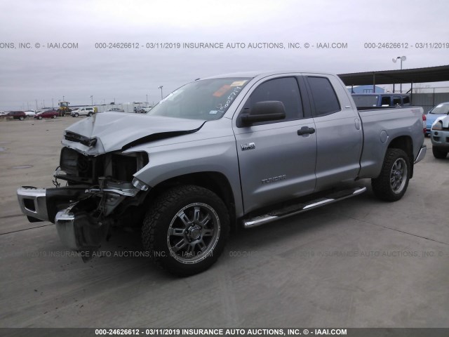 5TFRW5F16GX209019 - 2016 TOYOTA TUNDRA DOUBLE CAB SR/SR5 SILVER photo 2