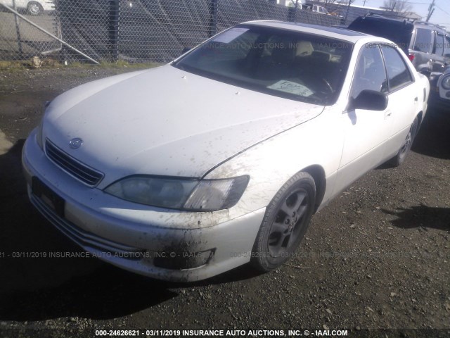 JT8BF28G810310787 - 2001 LEXUS ES 300 WHITE photo 2