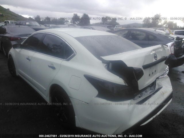 1N4AL3AP1GC239015 - 2016 NISSAN ALTIMA 2.5/S/SV/SL/SR WHITE photo 3