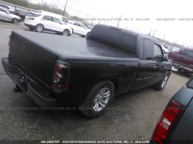 2GCEC19T241435466 - 2004 CHEVROLET SILVERADO C1500 GRAY photo 4