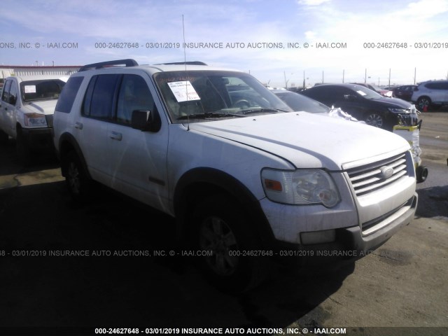 1FMEU73E17UB11441 - 2007 FORD EXPLORER XLT WHITE photo 1