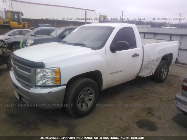 1GCNCPEA2CZ268944 - 2012 CHEVROLET SILVERADO C1500 WHITE photo 2