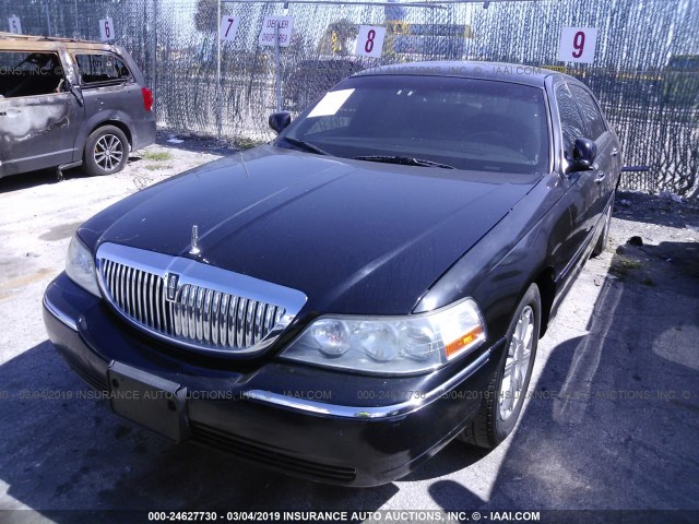 2LNBL8CV8AX631485 - 2010 LINCOLN TOWN CAR SIGNATURE LIMITED BLACK photo 6