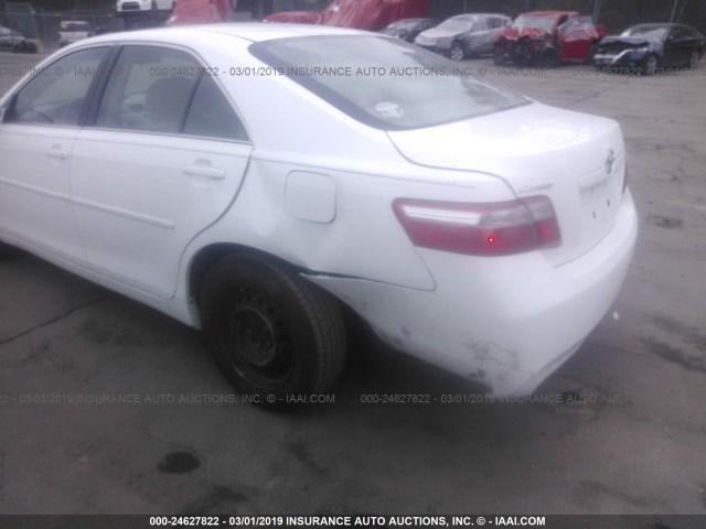 4T1BE46KX7U628088 - 2007 TOYOTA CAMRY NEW GENERAT CE/LE/XLE/SE WHITE photo 6