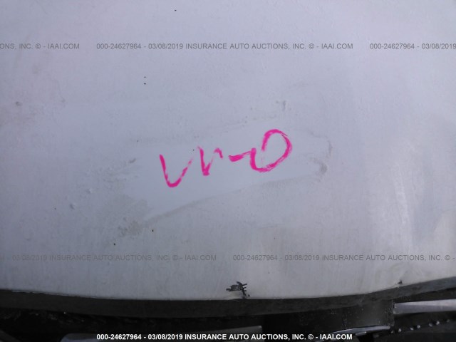 KNDJD733465654714 - 2006 KIA SORENTO EX/LX WHITE photo 10