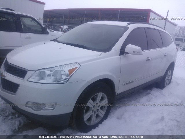 1GNEV23D49S162191 - 2009 CHEVROLET TRAVERSE LT WHITE photo 2