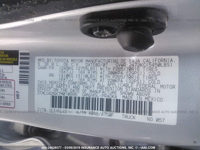 3TMLU42NX7M010995 - 2007 TOYOTA TACOMA DOUBLE CAB 银色 照片 9