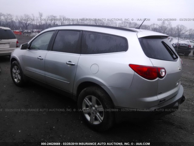 1GNLVFED1AJ207058 - 2010 CHEVROLET TRAVERSE LT SILVER photo 3