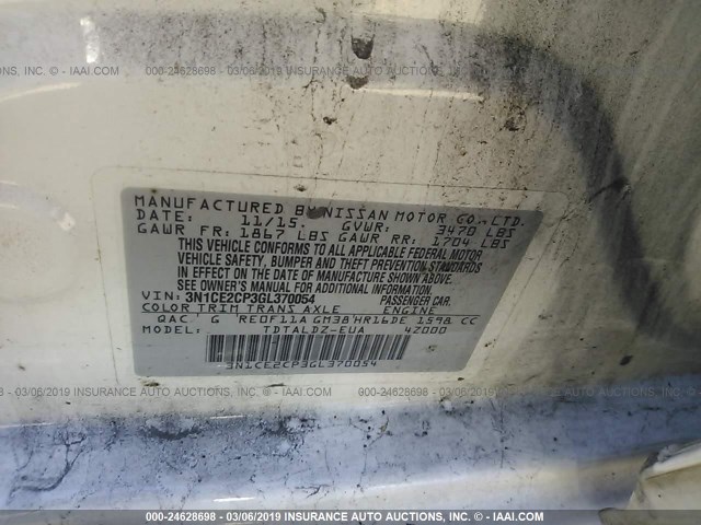 3N1CE2CP3GL370054 - 2016 NISSAN VERSA NOTE S/S PLUS/SV/SL/SR WHITE photo 9