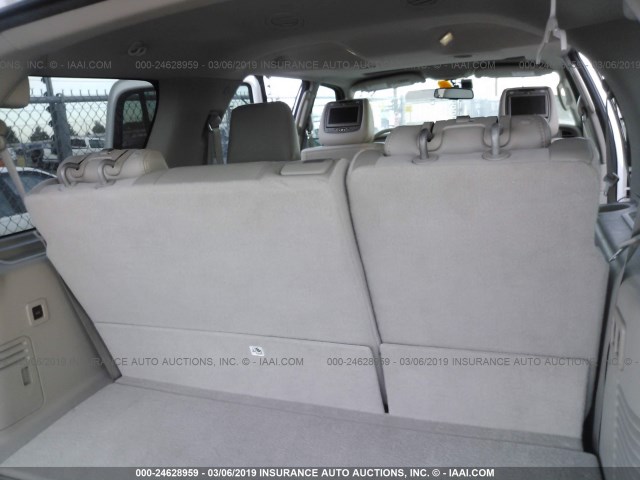 5LMJJ2H52BEJ08065 - 2011 LINCOLN NAVIGATOR 白色 照片 8