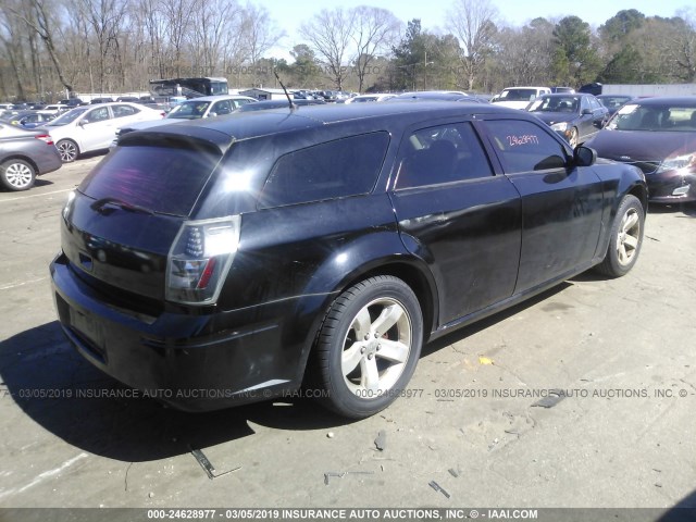 2D4FV47T88H112283 - 2008 DODGE MAGNUM BLACK photo 4