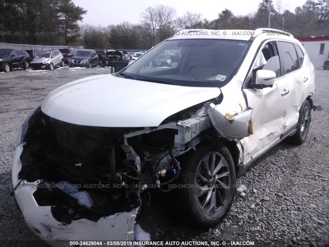 KNMAT2MV0GP687575 - 2016 NISSAN ROGUE S/SL/SV WHITE photo 2