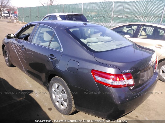 4T1BF3EK3AU042462 - 2010 TOYOTA CAMRY SE/LE/XLE 灰色 照片 3