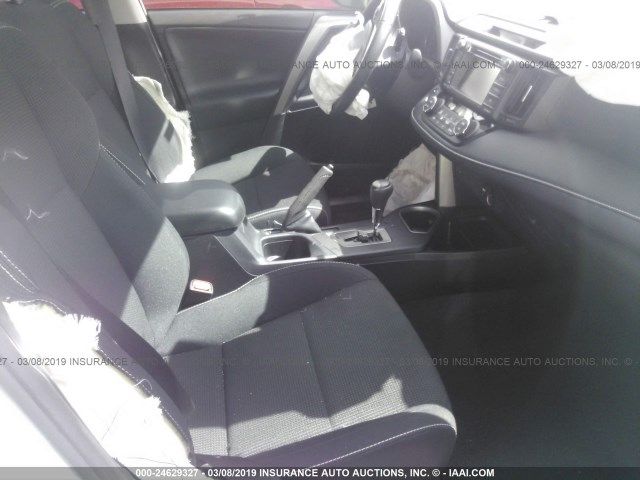 2T3WFREV2JW513040 - 2018 TOYOTA RAV4 ADVENTURE/XLE 白色 照片 5