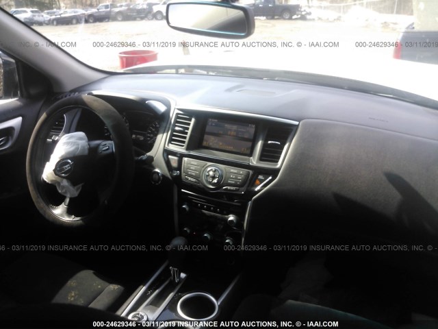 5N1AR2MMXFC709217 - 2015 NISSAN PATHFINDER S/SV/SL/PLATINUM WHITE photo 5