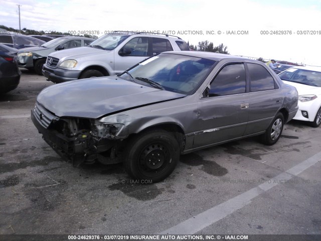 4T1BG22K1XU544410 - 1999 TOYOTA CAMRY CE/LE/XLE GRAY photo 2