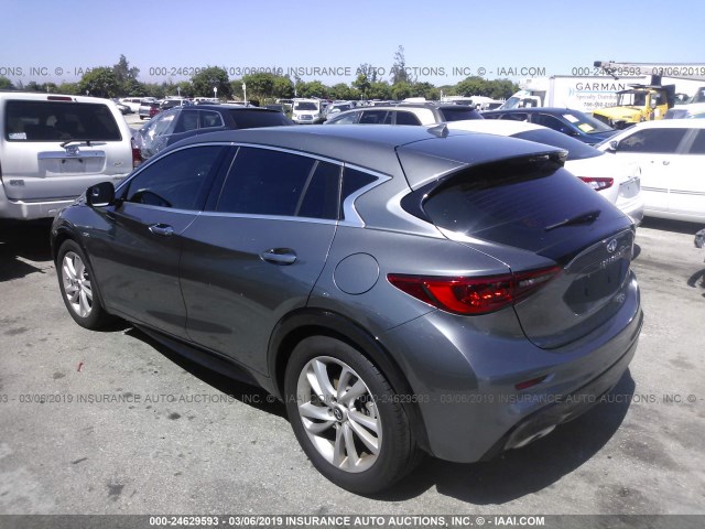 SJKCH5CP3JA056034 - 2018 INFINITI QX30 LUXURY/PREMIUM/SPORT GRAY photo 3