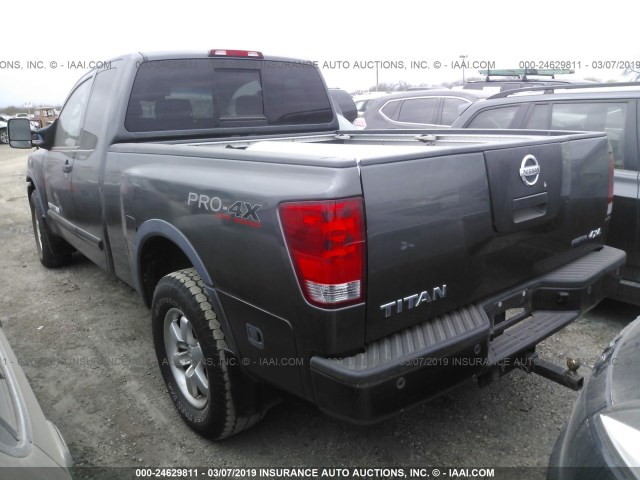 1N6BA06C79N304124 - 2009 NISSAN TITAN XE/SE/LE/PRO-4X GRAY photo 3